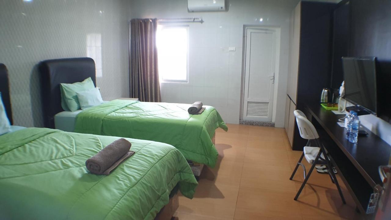 Nasional Hotel Гунунгситоли Экстерьер фото